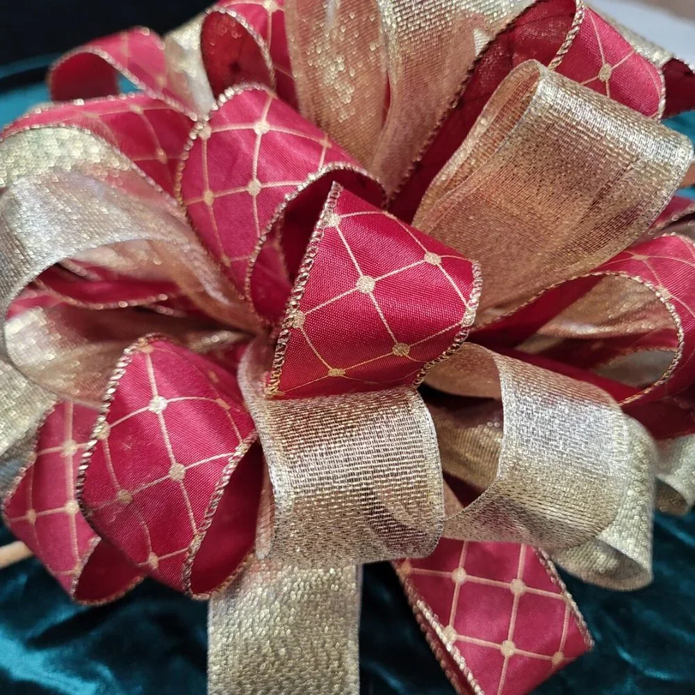 Christmas Tree‎ Bow Topper, Burgundy w Gold Pattern and Gold Ribbon Tree Topper
